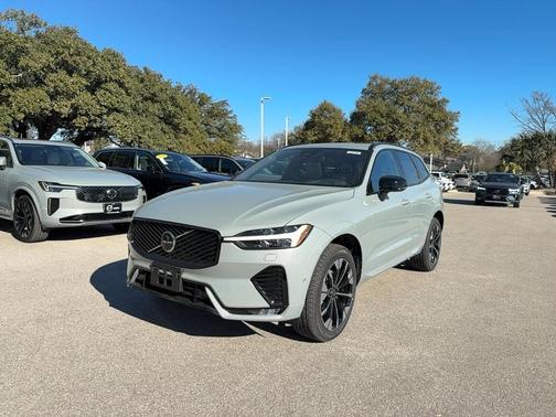 2026 Volvo XC60 B5 Plus