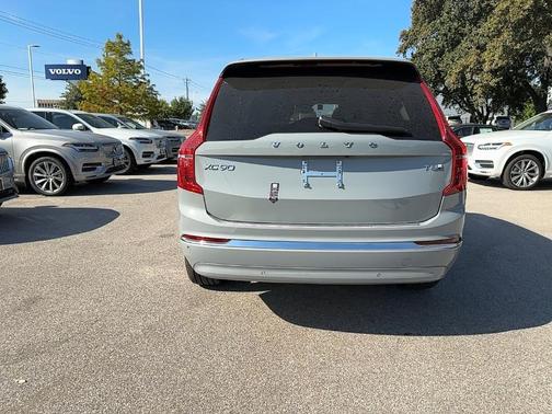 2025 Volvo XC90 Plug-In Hybrid T8 Plus 7-Seater