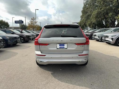 2022 Volvo XC60 B6 Inscription