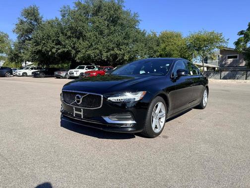2019 Volvo S90 T5 Momentum
