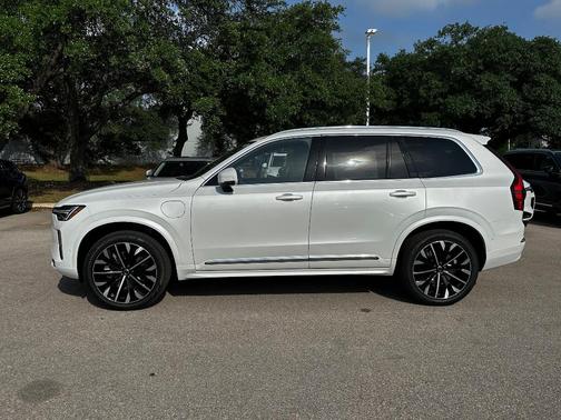 2025 Volvo XC90 Plug-In Hybrid T8 Plus 7-Seater