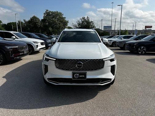 2025 Volvo XC90 Plug-In Hybrid T8 Plus 7-Seater