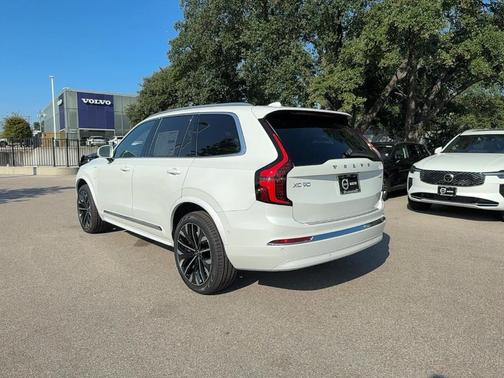 2025 Volvo XC90 Plug-In Hybrid T8 Plus 7-Seater