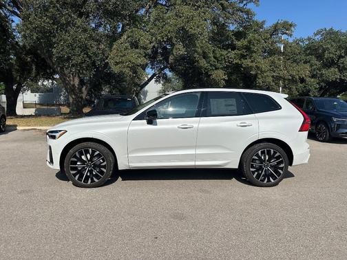 2026 Volvo XC60 B5 Ultra