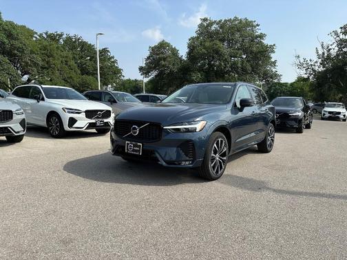 2025 Volvo XC60 B5 Plus