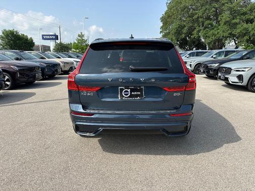 2025 Volvo XC60 B5 Plus