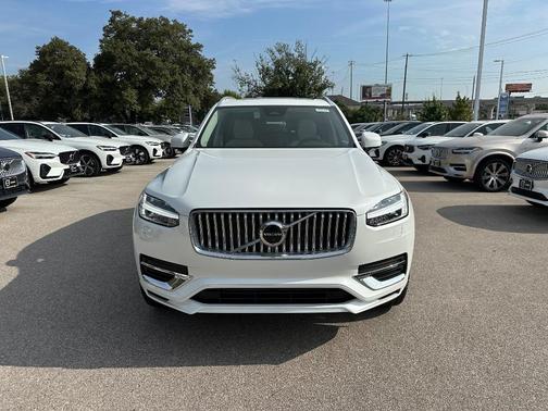 2025 Volvo XC90 Plug-In Hybrid T8 Plus 7-Seater