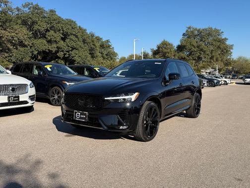 2026 Volvo XC60 B5 Ultra Black Edition