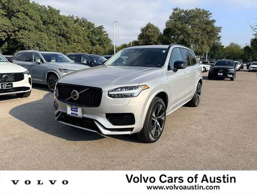 2023 Volvo XC90 Recharge Plug-In Hybrid T8 Plus Dark Theme 7-Seater