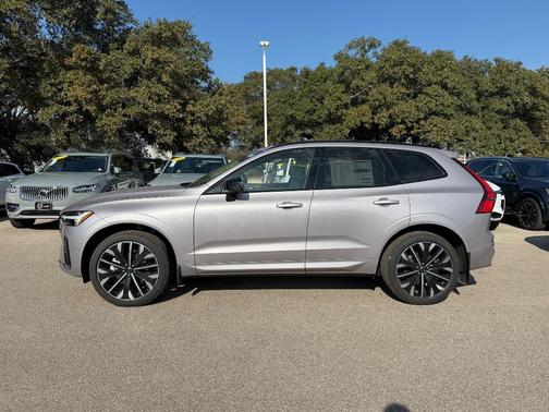 2026 Volvo XC60 B5 Ultra