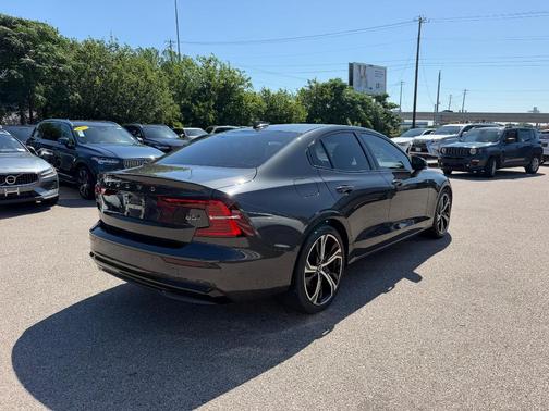 Dark Gray 2024 Volvo S60 B5 Core Dark Theme