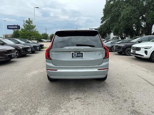 2025 Volvo XC90 B6 Plus 7-Seater