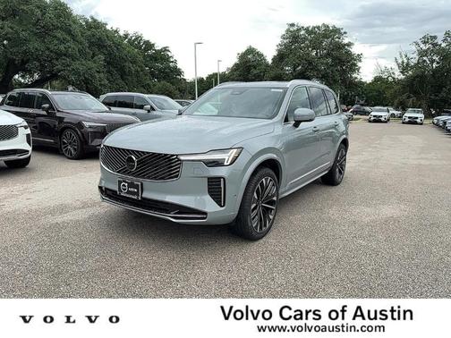 2025 Volvo XC90 B6 Plus 7-Seater