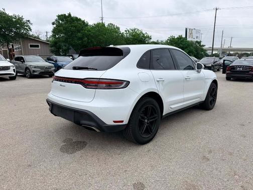 White 2023 Porsche Macan Base