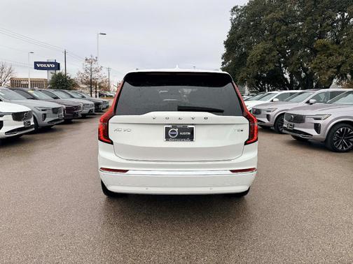 Crystal White 2026 Volvo XC90 Plug-In Hybrid T8 Ultra 7-Seater
