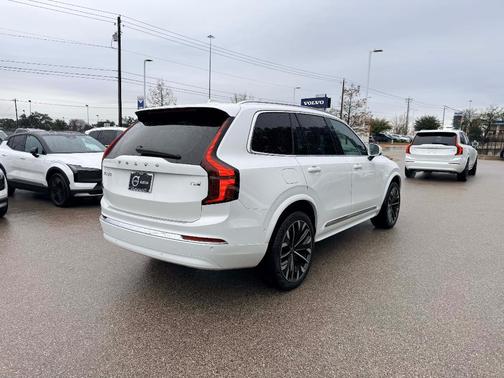 Crystal White 2026 Volvo XC90 Plug-In Hybrid T8 Ultra 7-Seater