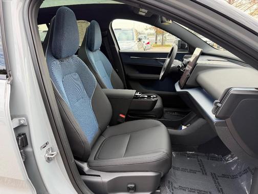 Vapour Grey 2026 Volvo EX30 TWIN MOTOR CROSS COUNTRY ULTRA