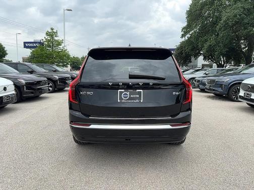 2025 Volvo XC90 B6 Plus 7-Seater