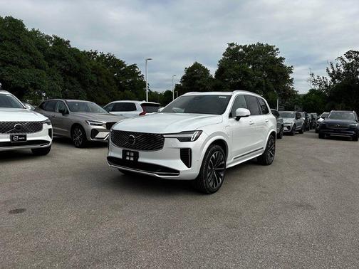 2025 Volvo XC90 Plug-In Hybrid T8 Plus 7-Seater