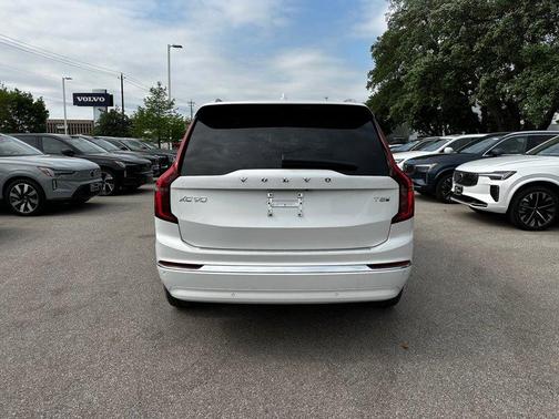 2025 Volvo XC90 Plug-In Hybrid T8 Plus 7-Seater