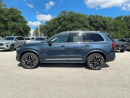 2025 Volvo XC90 Plug-In Hybrid T8 Ultra 7-Seater
