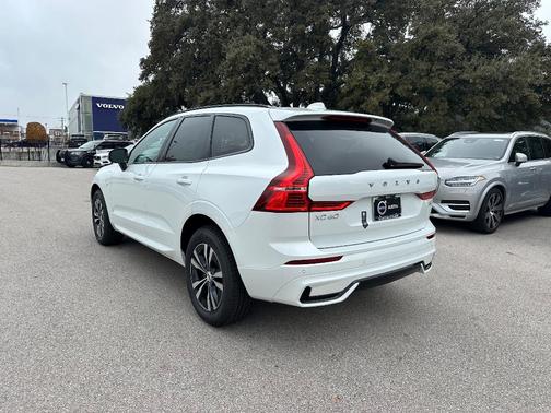 2025 Volvo XC60 Plug-In Hybrid T8 Core