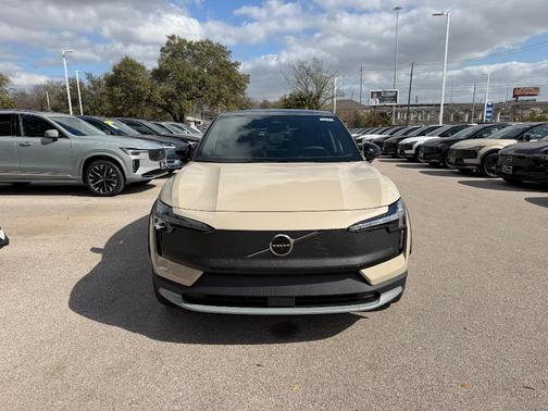 2026 Volvo EX30 TWIN MOTOR CROSS COUNTRY ULTRA