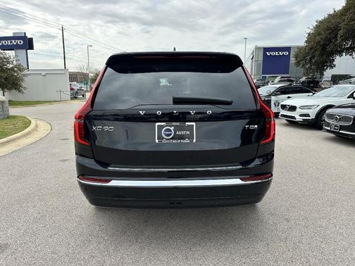 2025 Volvo XC90 Plug-In Hybrid T8 Plus 7-Seater