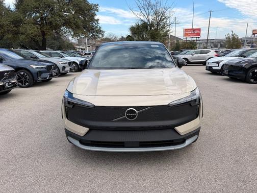 2026 Volvo EX30 TWIN MOTOR CROSS COUNTRY ULTRA