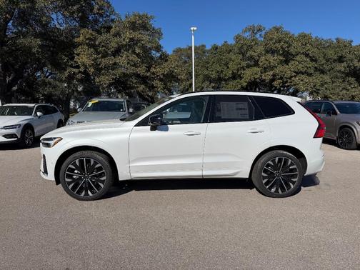 2026 Volvo XC60 B5 Ultra
