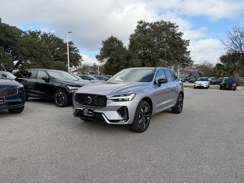 2026 Volvo XC60 B5 Core