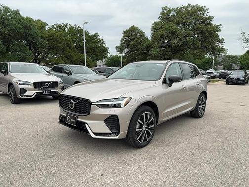 2025 Volvo XC60 B5 Plus