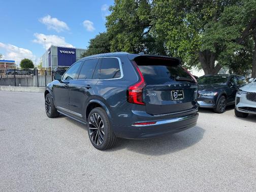 Denim Blue 2026 Volvo XC90 Plug-In Hybrid T8 Plus 6-Seater