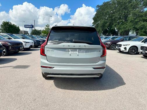 2026 Volvo XC90 B6 ULTRA THEME 6-SEATER