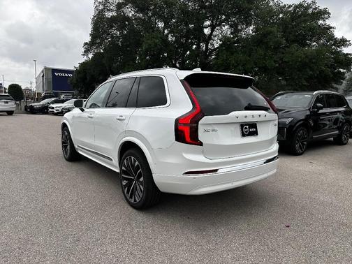 2025 Volvo XC90 Plug-In Hybrid T8 Ultra 7-Seater