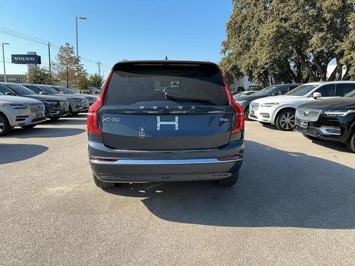 2025 Volvo XC90 B6 Plus 7-Seater