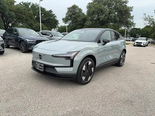 2025 Volvo EX30 Twin Motor Plus
