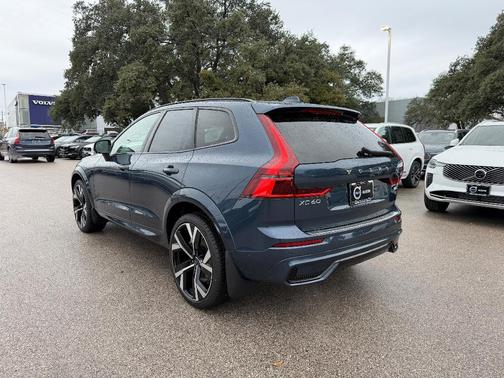 2026 Volvo XC60 B5 Ultra
