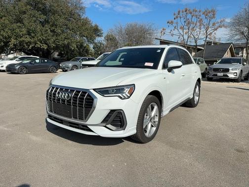 2024 Audi Q3 45 S line Premium