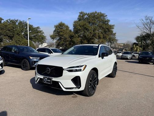 2026 Volvo XC60 B5 Ultra