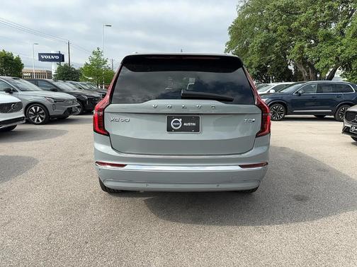 2025 Volvo XC90 Plug-In Hybrid T8 Plus 7-Seater