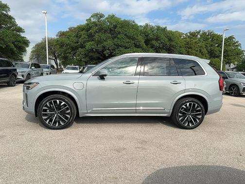 2025 Volvo XC90 Plug-In Hybrid T8 Plus 7-Seater