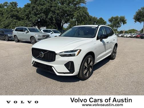 2025 Volvo XC60 Plug-In Hybrid T8 Plus