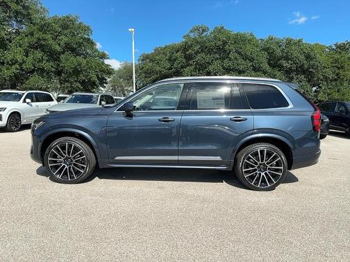 2025 Volvo XC90 B6 Ultra
