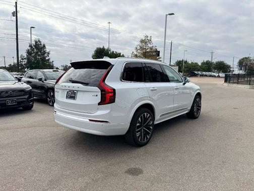 2026 Volvo XC90 B5 Plus 7-Seater