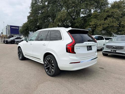 2026 Volvo XC90 B5 Plus 7-Seater