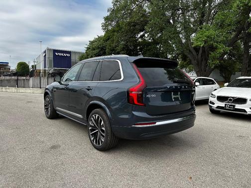 2025 Volvo XC90 Plug-In Hybrid T8 Ultra 7-Seater