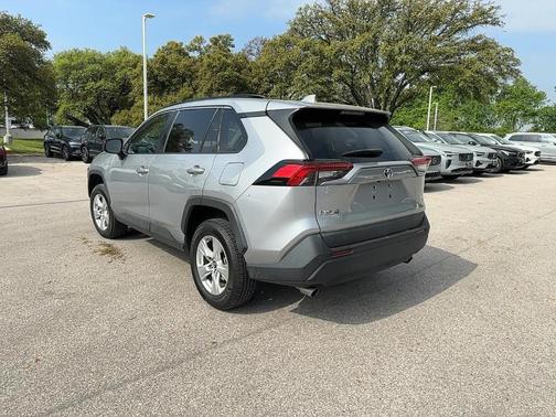 2020 Toyota RAV4 Hybrid LE