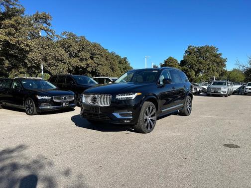 2025 Volvo XC90 B6 Plus 7-Seater