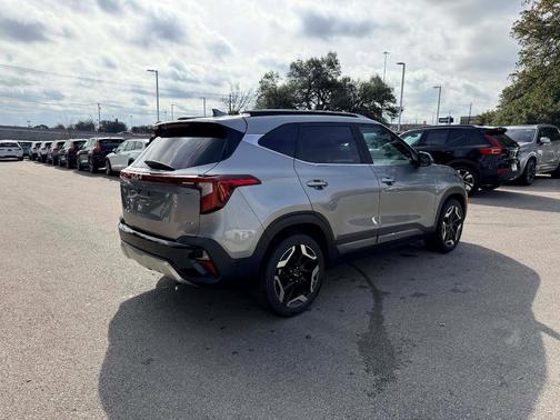 2024 Kia Seltos SX
